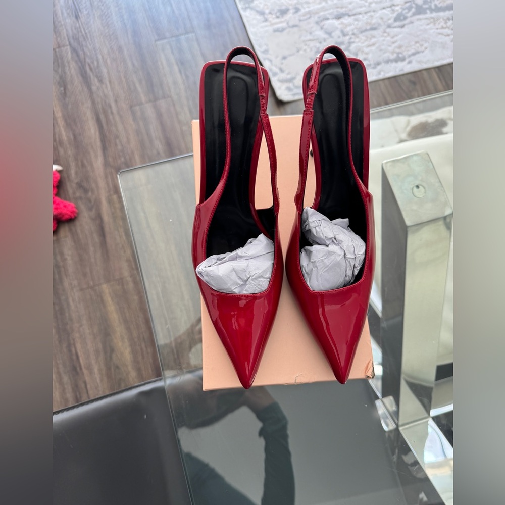 Red Patent Pointy Toe Heel 9/39.5
